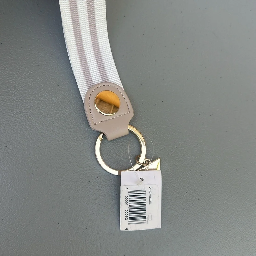 New GUESS WOMENS KEYCHAIN